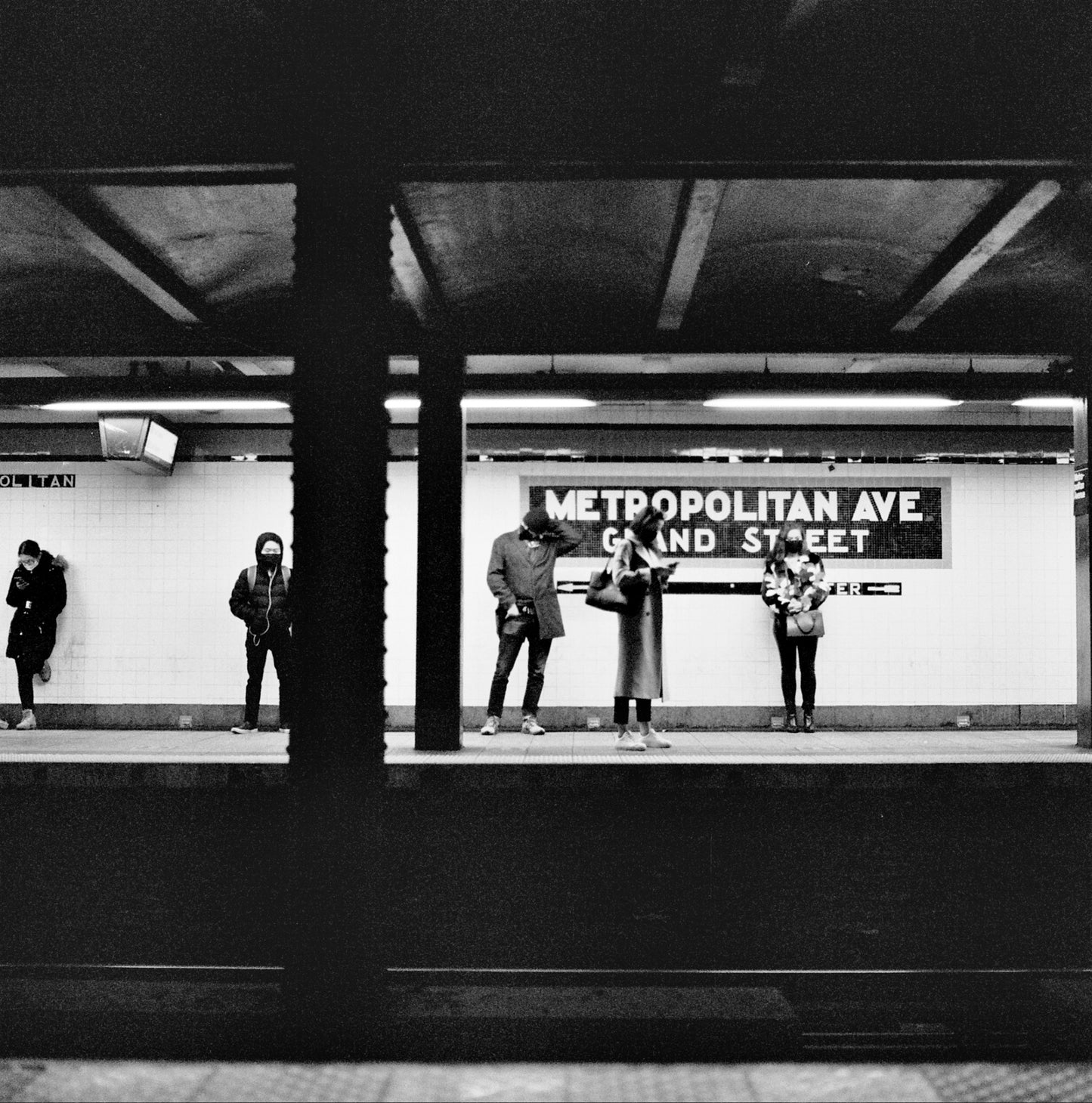 Ilford Delta 3200 Professional Black and White Negative Film (35mm Roll Film, 36 Exposures)